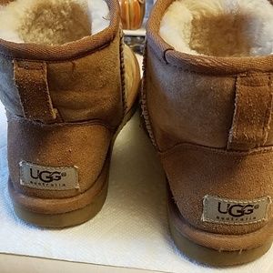 Size 5 uggs
